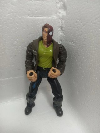 Lote Barbie y figuras de acción