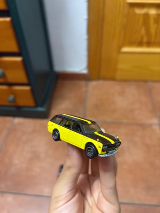 Datsun Fast And Furius editionHot Wheels Premium