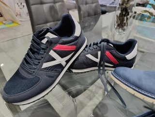 Zapatillas NUEVAS Hombre Talla 43
