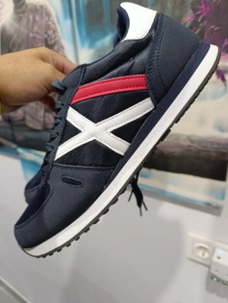 Zapatillas NUEVAS Hombre Talla 43