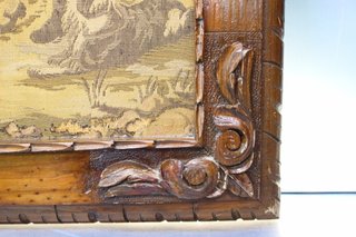 03. Antiguo marco de madera tallada con tapiz estilo Gobelino. S.XIX.