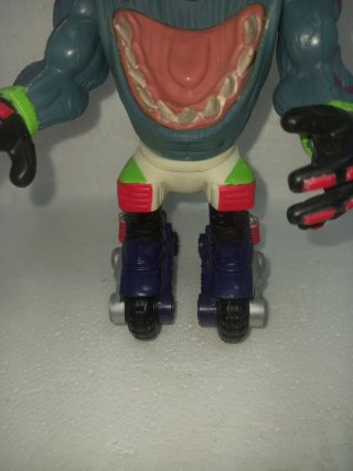 Muñeco Tiburón con Patines street shark