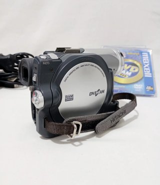 Cámara Hitachi Vintage Colección DVD CAM