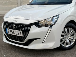 Peugeot 208 2021