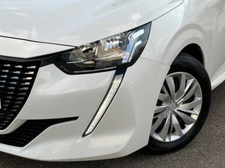 Peugeot 208 2021