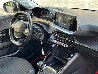 Peugeot 208 2021
