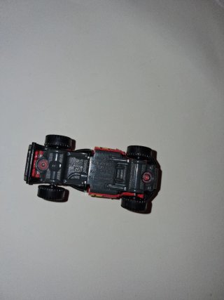 Coche a escala 1:64