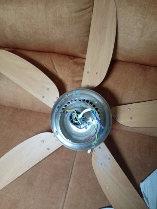 Ventilador de techo con luz