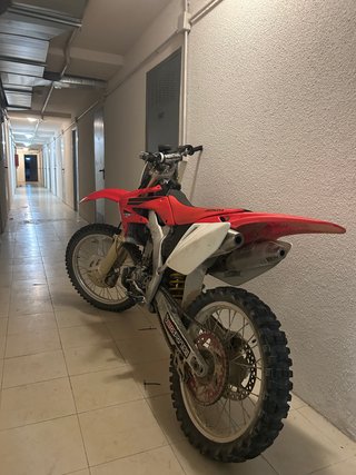 Honda CRF 250 4T Roja y Blanca