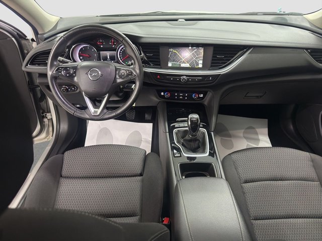 Opel Insignia Bussines 1.5D 120 C.V / 34.000 Kms