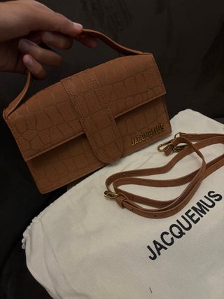 Borsa Jacquemus effetto coccodrillo