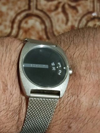 Reloj Esprit disc ( estilo jump hour )