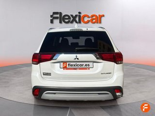 Mitsubishi Outlander 200 MPI Kaiteki CVT 2WD 7 Plazas