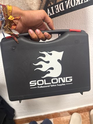 Maquina de tatuaje con todo