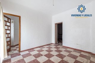 Piso en venta en Crta. De la Sierra en Granada