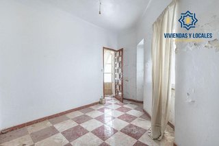Piso en venta en Crta. De la Sierra en Granada