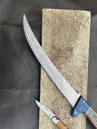Cuchillo Damasco 33cm + Llavero+ Caja Premium