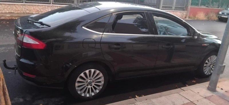 Ford Mondeo 2009 - foto 1