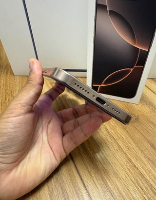 iPhone 16 Pro Max Dorado 256 GB