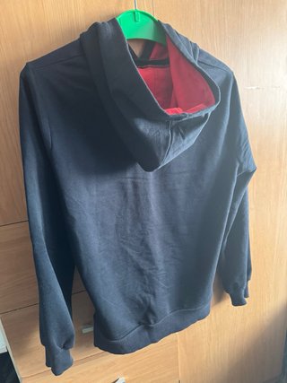 Sudadera Jordan NikeTalla M con vaqueros 31-32 M