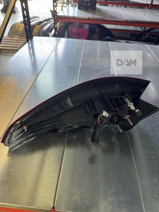 PILOTO TRASERO DERECHO