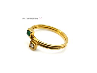 anillo oro 18k con piedra con diamante,esmeralda