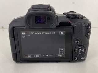 camara digital evil canon eos r50