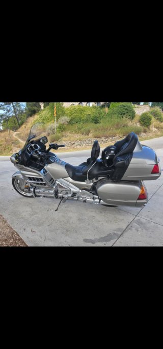 Honda Gold Wing Touring Moto Gris
