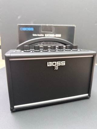 Boss Katana Mini Amplificador Guitarra