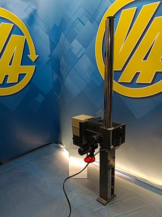 ampliadora durst b30, sin soporte o mesa de madera, funcionando