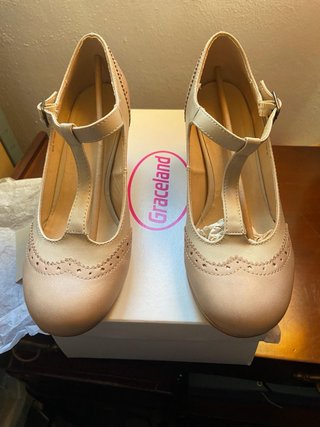Merceditas Graceland Beige T-Strap