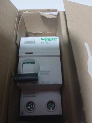 2-Interruptor Diferencial Schneider A9R81225 2P25A
