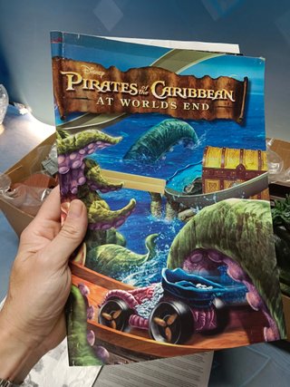 Pirates of the Caribbean Kraken Attack Juguete