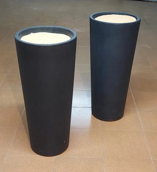 2 Maceta Resina modelo Génesis Negras(M.85x38)
