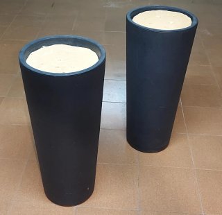 2 Maceta Resina modelo Génesis Negras(M.85x38)