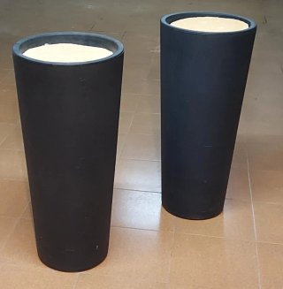 2 Maceta Resina modelo Génesis Negras(M.85x38)