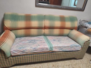Sofá de tela a cuadros