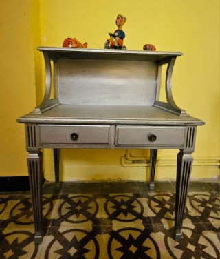 Mueble clásico plata madera