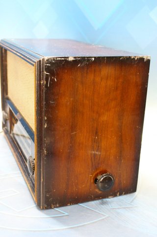 Antigua radio de válvulas Spick 104, Superheterodino.