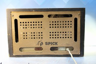 Antigua radio de válvulas Spick 104, Superheterodino.