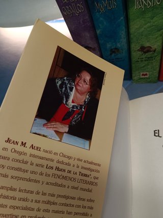 Jean M. Auel, Los hijos de la tierra. Completa. 6 tomos. El clan del oso cavernario