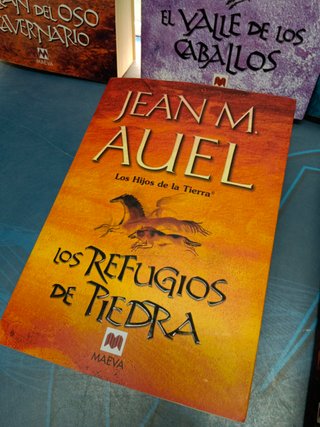 Jean M. Auel, Los hijos de la tierra. Completa. 6 tomos. El clan del oso cavernario