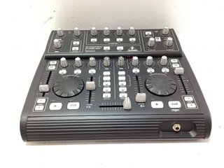 mesa mezclas behringer b-control deejay bcd3000