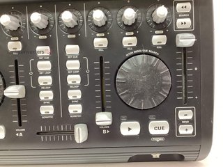 mesa mezclas behringer b-control deejay bcd3000