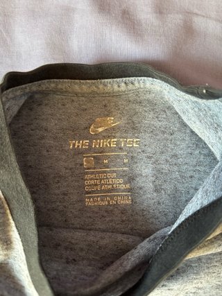 Camiseta Nike Gris