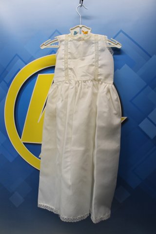 Faldón de bautizo o traje de cristianar antiguo.