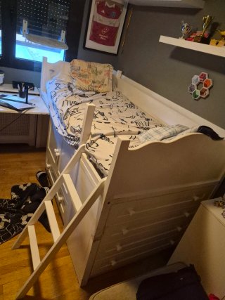 Cama nido con escritorio integrado