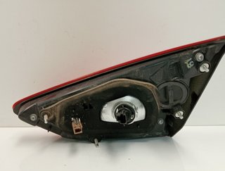 Nissan piloto trasero pulsar (c13) acenta 403743