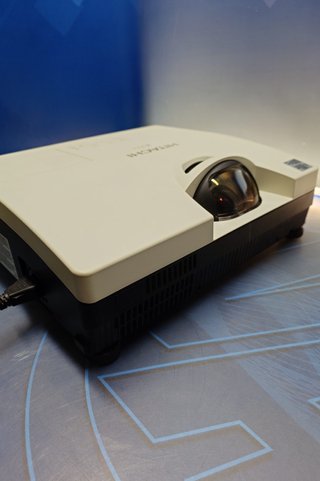 Proyector Hitachi CD-D10