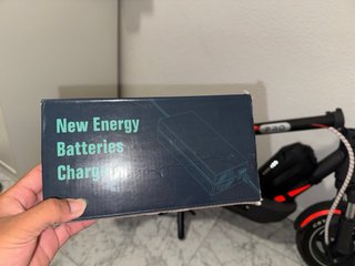 Cargador T10 original Patinete Eléctrico